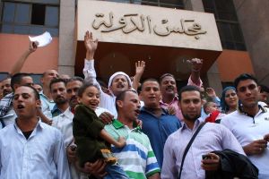 هكذا تصدت المحاكم الإدارية للسلطوية في مصر منذ انتخاب مرسي (حرية التعبير والتظاهر وانشاء جمعيات والحق بالعلاج واستقلال القضاء وترسيخ النظام الديمقراطي)