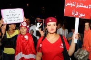 فرصة ضائعة في تطوير مبدأ “التناصف” بين الجنسين في تونس