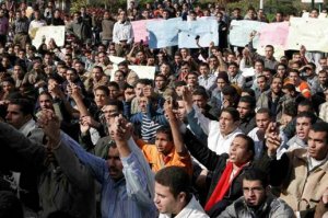 الاضراب جريمة بأمر من المحكمة الإدارية العليا المصرية