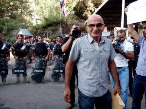 الصحافي زبيب يواجه وزير الداخلية أمام القضاء: هذه هي أدلتي
