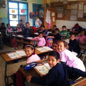الحق في المدرسة في تونس بين بريق التشريع وظلمة الواقع