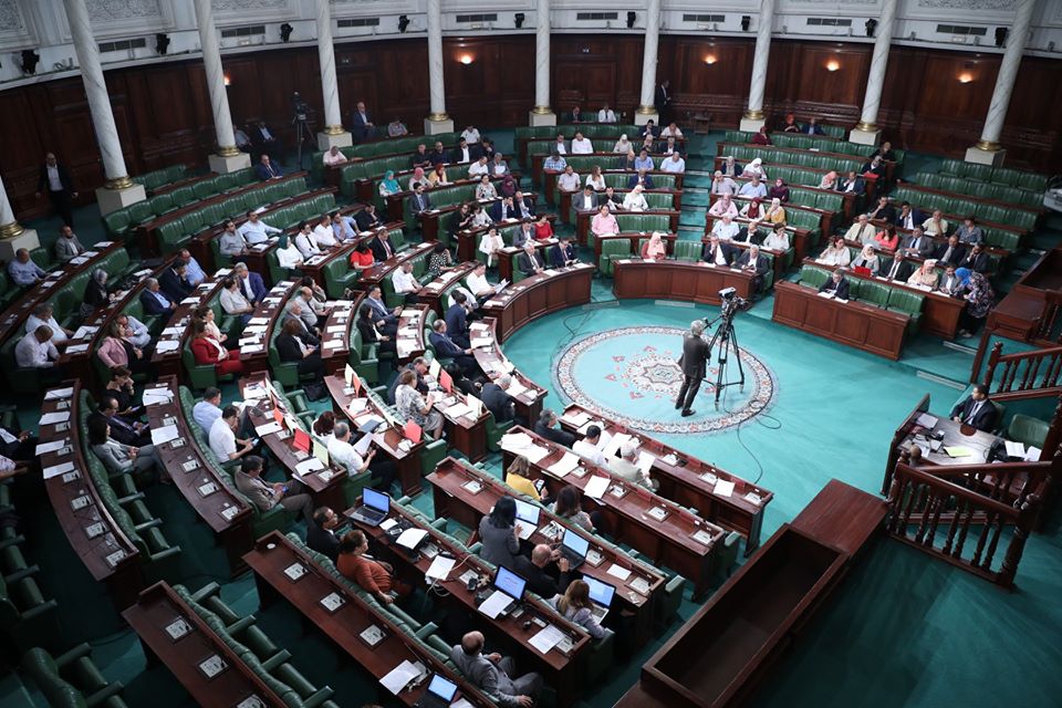 البرلمان التونسي يصادق قانون الإقتصاد التضامني والاجتماعي: حلم متجدد لنموذج اقتصادي بديل