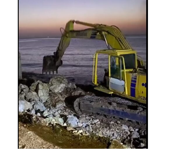 إزالة التعدّيات عن شاطئ بحر الدامور: انتصار بيئي تتهدده مخاوف من ترخيص آخر