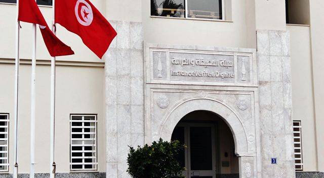 ضحايا الحقبة الاستبدادية يعتصمون احتجاجا ضدّ هيئة الحقيقة والكرامة: برنامج جبر الضرر يولّد أزمة جديدة في مسار العدالة الانتقالية في تونس