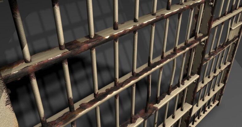 تمرّد في ثكنة فخر الدين: سجناء بلا طعام وبلا محاكمة
