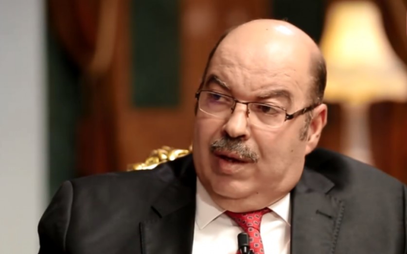 رئيس المحكمة العليا يفرّ من مواجهة قضاتها في تونس