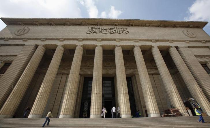 ثلاثة مشاهد لاعتداء سلطات الدولة المصرية على الدستور