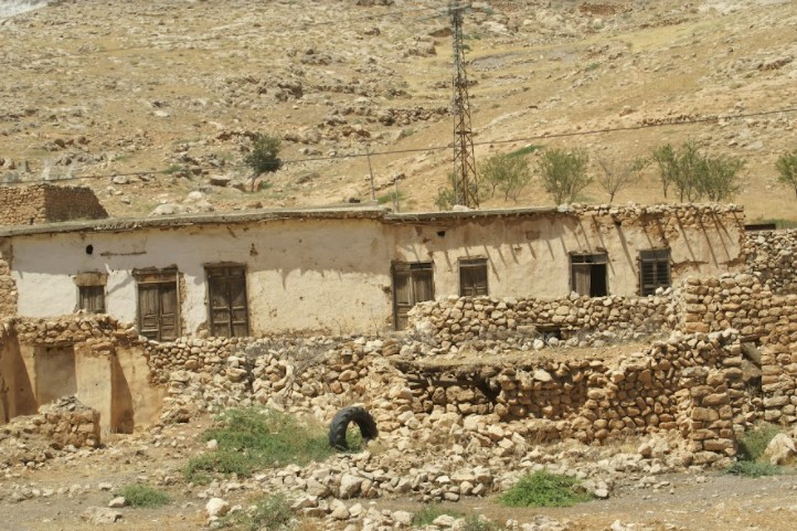 وادي الكرم: عندما يحوّل الإهمال القرى إلى أطلال