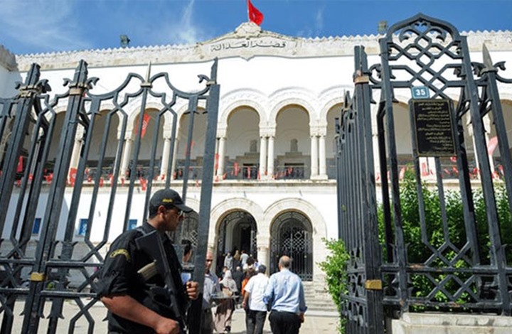 القضاة التونسيون يطالبون بتنحية “الرئيس الأول”: شبهة الفساد تمس بالثقة بالقضاء